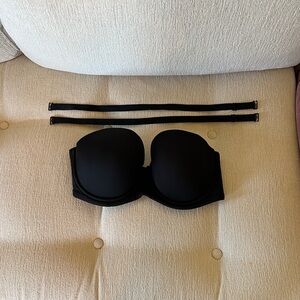 Wacoal Black Strapless Bra with Detachable Straps  EUC
